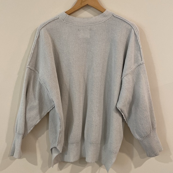 Abercrombie & Fitch Chenille Soft Sweater Ivory Gray Color Size Medium - Picture 3 of 9